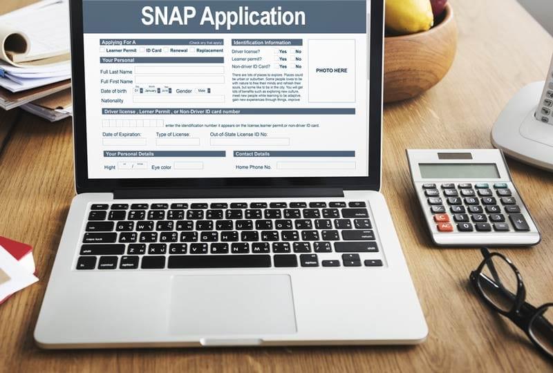 Aprende Cómo Solicitar una Tarjeta EBT para Usar los Beneficios de SNAP